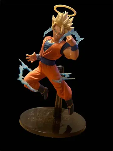 손오공 피규어 번개 이펙트 포함