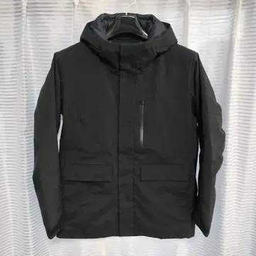 유니클로 하이브리드 다운 파카 블랙