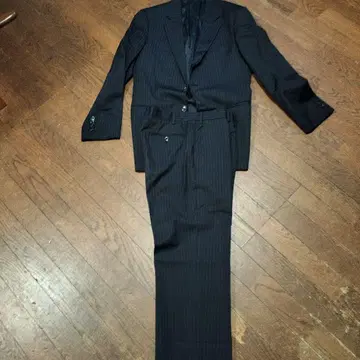 네이비 스트라이프 비즈니스 정장