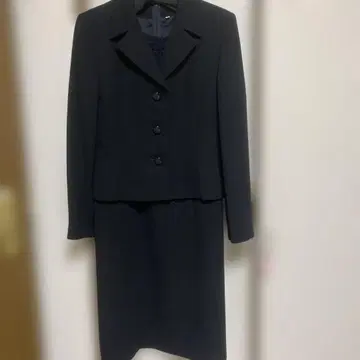 여성용 블랙 포멀 슈트 카라 부착 3버튼. 택없는 새상품