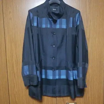 MISSEL 블랙과 파랑 체크 무늬 트렌치코트