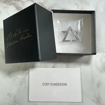 코디 선더슨 마스다 타카히사 NEWS 콜라보 이어커프 이어커프