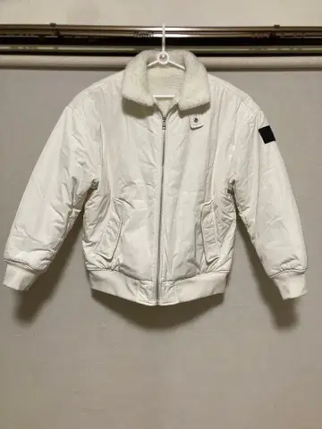 Calvin Klein Jeans 화이트 봄버 자켓
