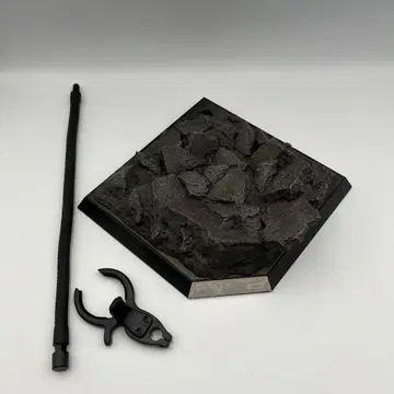 핫토이즈 마이티 토르 로키 1/6 피규어 검 스탠드