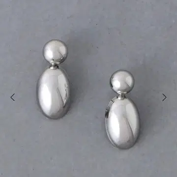 UNITED ARROWS 유나이티드 애로우즈 라운드 오벌 귀걸이