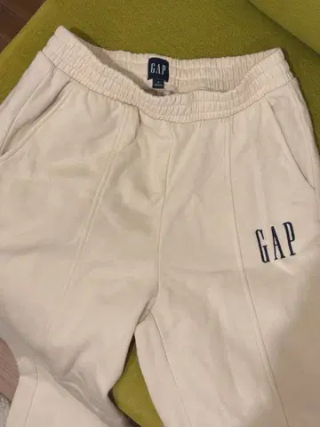GAP 화이트 스웨트 팬츠 S 사이즈