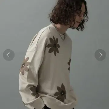 플라워 소가죽 맨투맨(HARE)