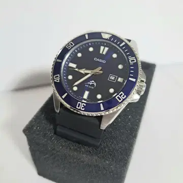 [ 새상품급 ] CASIO 다이버 워치 MDV-106B 200m 방수