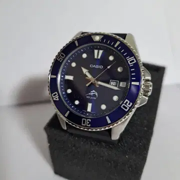 [ 새상품급 ] CASIO 다이버 워치 MDV-106B 200m 방수