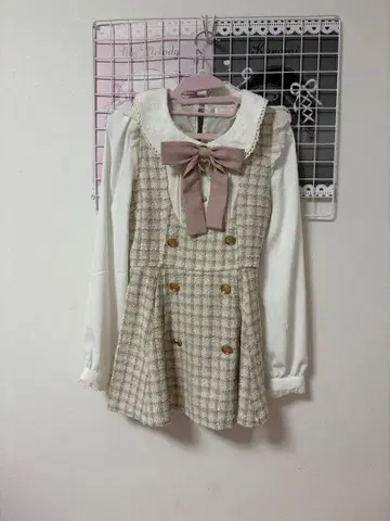 LIZLISA 트위드 셋업 White x beige