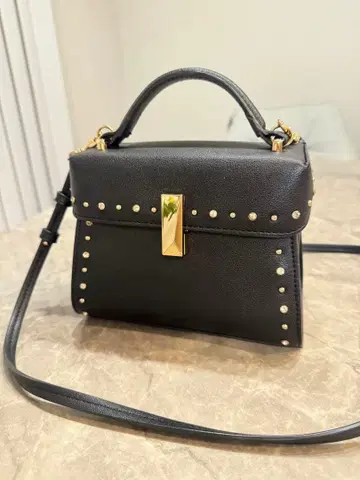 [뤼땅] 비쥬 스터드 미니백 블랙 새상품급 셀포드