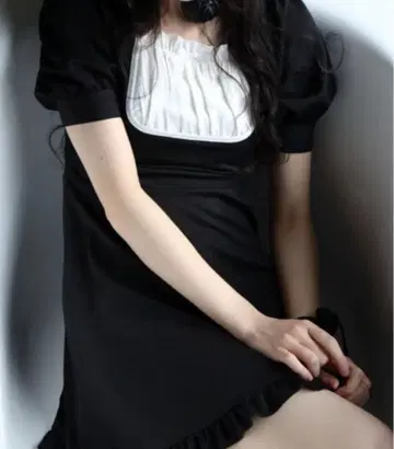 titty&co 셔링 퍼프 원피스 블랙