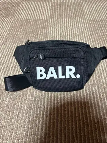 [ 새상품급 ] BALR. 바디백 블랙