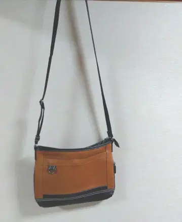 DOUBLES 경량 남성용 카멜 숄더백