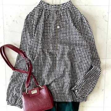 새상품급 언타이틀 하운드투스 프티 하이넥 블라우스 워셔블 2 블랙