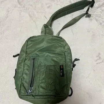 올리브 그린 CORDURA 바디백