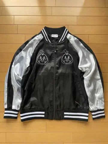 포켓몬스터 스카잔 뜨아거 L 사이즈 블랙 화이트