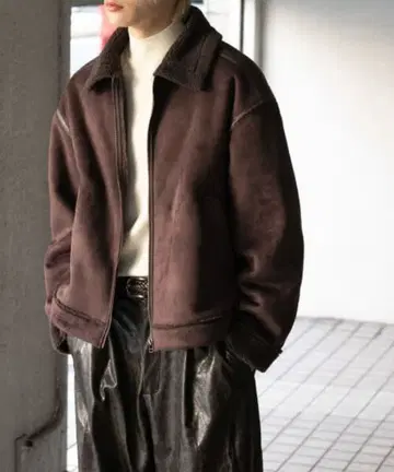 SENSE OF PLACE 페이크 무스탕 보아 지퍼 블루종