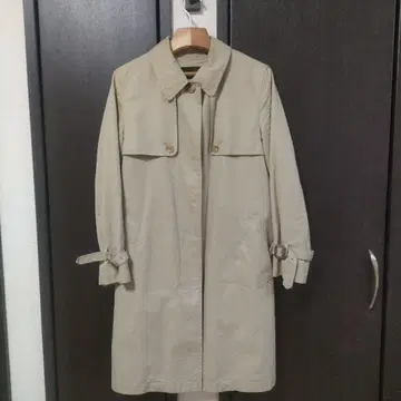 출퇴근, 통학에 편리한 마가렛호웰 베이지 트렌치코트