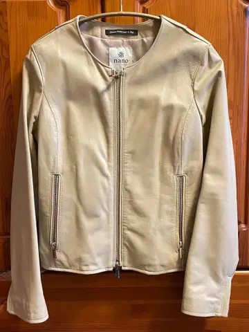 nano 베이지 가죽 자켓