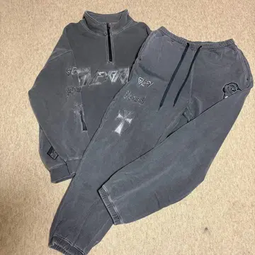 GALFY (갈피) 염염 데스메탈 하프 지퍼 셋업