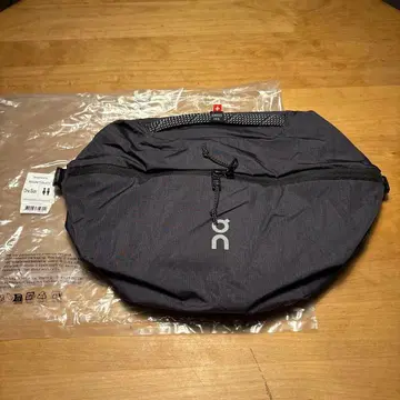 [새상품] On Sling Pack 9L 블랙 숄더백