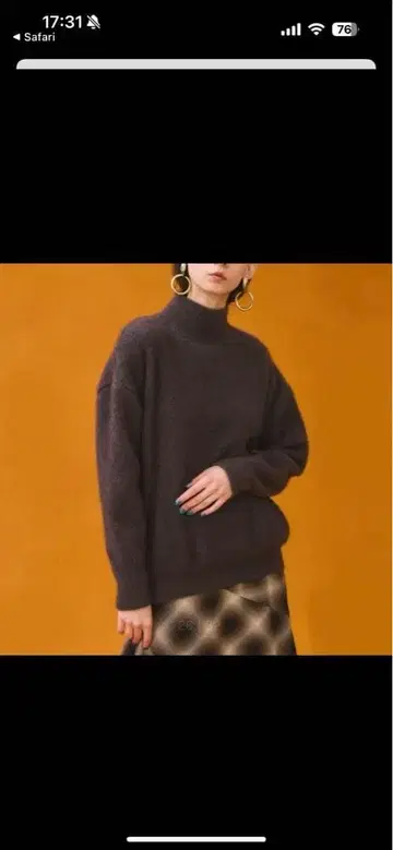 PUBLIC TOKYO FOX 컴포트 터틀넥 니트 (브라운)