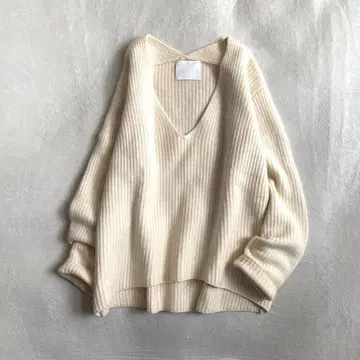 [새상품급] AP STUDIO 하찌 편직 V넥 니트 풀오버 울 루즈핏