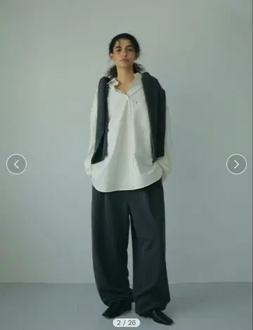 에트르 도쿄 맨투맨 턱 팬츠