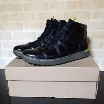 클락스 고어텍스 트레킹 부츠 나나하이크 GTX