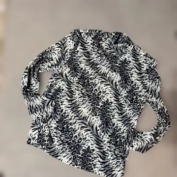 이타리야 일본제 따뜻한 울 혼방 티셔츠 긴팔 사이즈 13