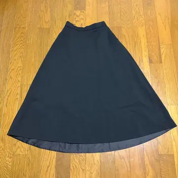 [ BEATIN HEARI ] 플레어 블랙 스커트