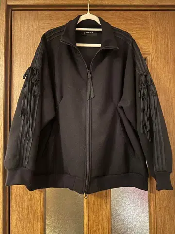 [ gomme ] 프린지 블랙 집업 블루종