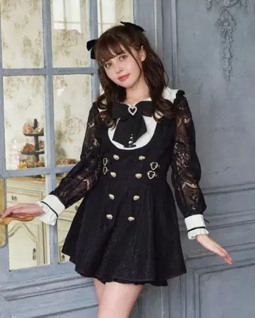 LIZLISA 사이드 하트 버클 레이스 셋업