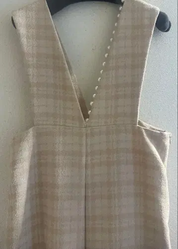 hue의 핑크 베이지 하운드투스 체크 원단 패턴 올인원