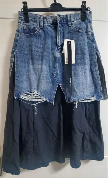 새상품 Eimee Law 스커트 데님 절개