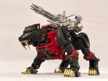 조이드 세이버 타이거 슈츠 사양 완성품 리얼라이즈 모델