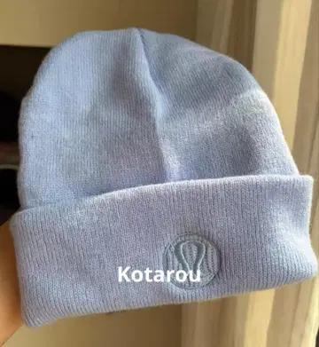 Lululemon Warm Revelation 로고 자수 비니 니트