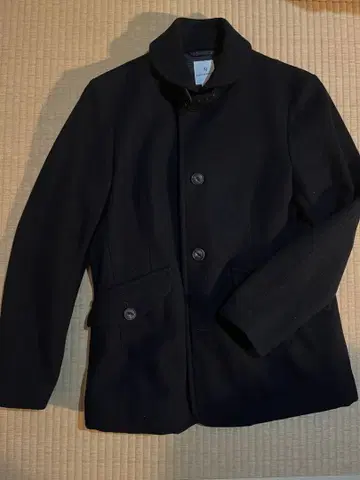 네이비 버튼 달린 자켓