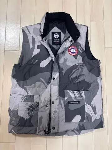 Canada Goose 카모 패턴 다운 자켓 2XL