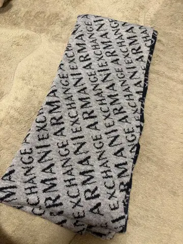 Armani Exchange 머플러 그레이 네이비 TU