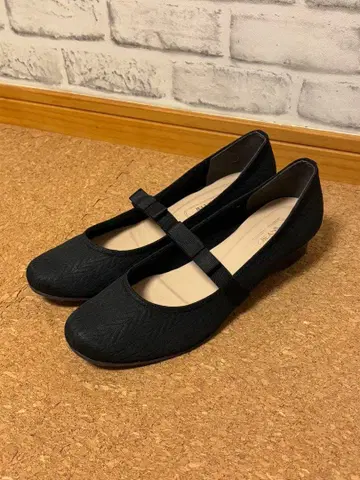 JELLY BEANS 블랙 스트랩 펌프스 일본제 25.5cm