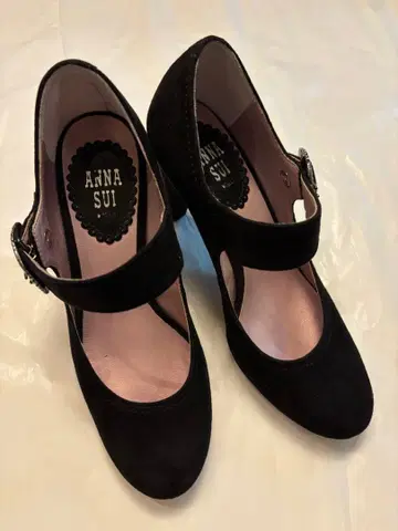 가격 인하 ANNA SUI 블랙 스웨이드 펌프스 메리 제인