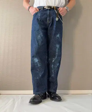 90s DKNY 블리치 가공 스트레이트 데님 페인트 튄 것