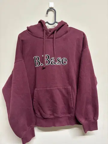 B.Base 후드 부착 맨투맨
