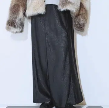 모듬 새틴 맥시 스커트 지나시스 미사용 새상품 이번 시즌 신상