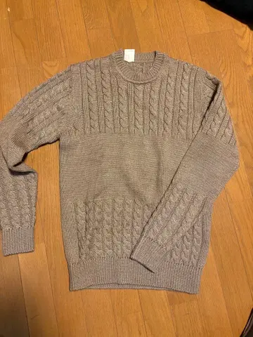 N 할리우드 스웨터