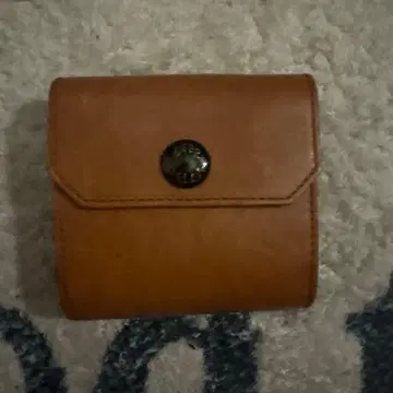 브라운 가죽 접이식 지갑 스냅 버튼식