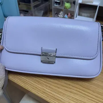 라벤더 숄더백