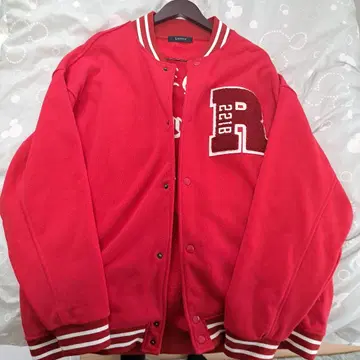 사에구사 아키나 바시티 자켓